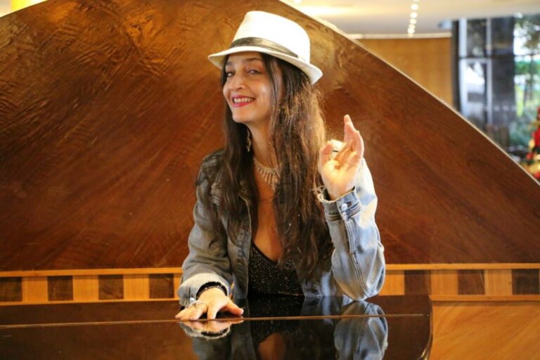 Maria Lucia Priolli apresenta “BOSSA SAMBA E AMOR” no Beco das Garrafas no dia 08 de junho