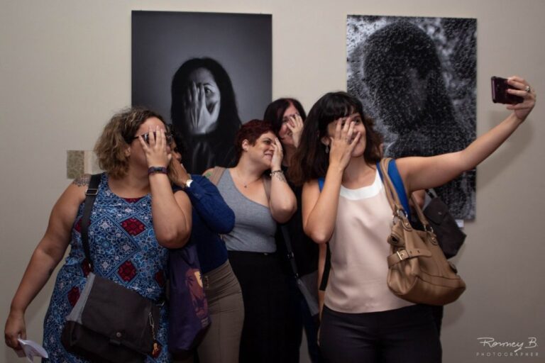 Arte e Tecnologia no Centro Cultural da Justiça Federal com a Exposição Femininos Pessoais até Dia 28 Abril. Arte e Tecnologia no Centro Cultural da Justiça Federal com a Exposição Femininos Pessoais até Dia 28 Abril.