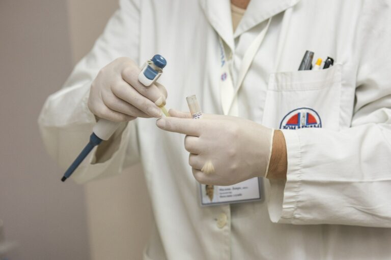 Prêmio Nobel de Medicina 2021 premia descobertas sobre tato e temperatura da pele