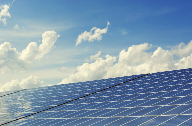 Setor de energia solar é impulsionado por crise energética
