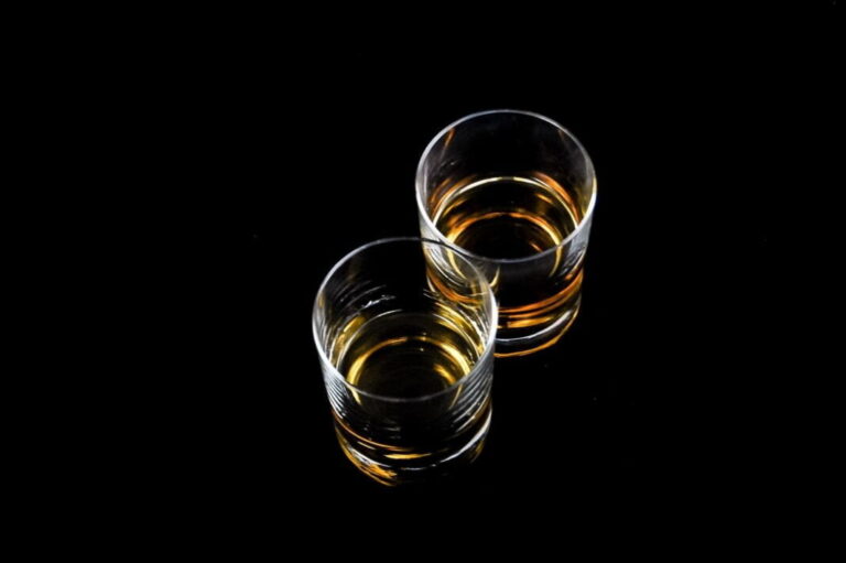 Drinks com whisky: diferentes opções para harmonizar a bebida