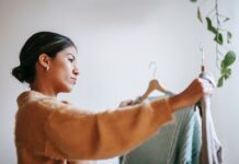 Melhores épocas para comprar roupas sem gastar muito
