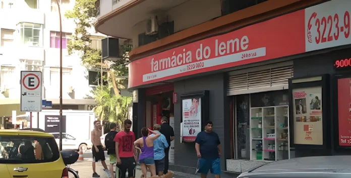 Farmácia do Leme - Avenida Prado Júnior, 237, lojas A e B_
