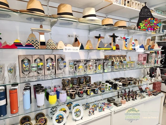 Loja de Souvenir e Presentes em Copacabana Loja de Souvenir e Presentes em Copacabana